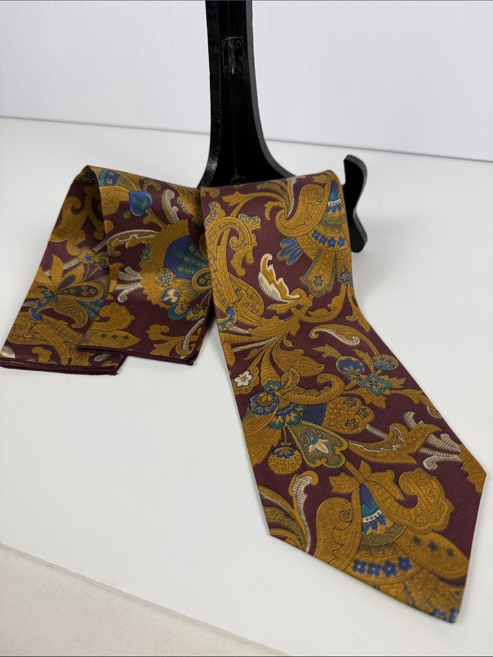 Men's Paisley Silk Tie - Burgundy and Gold